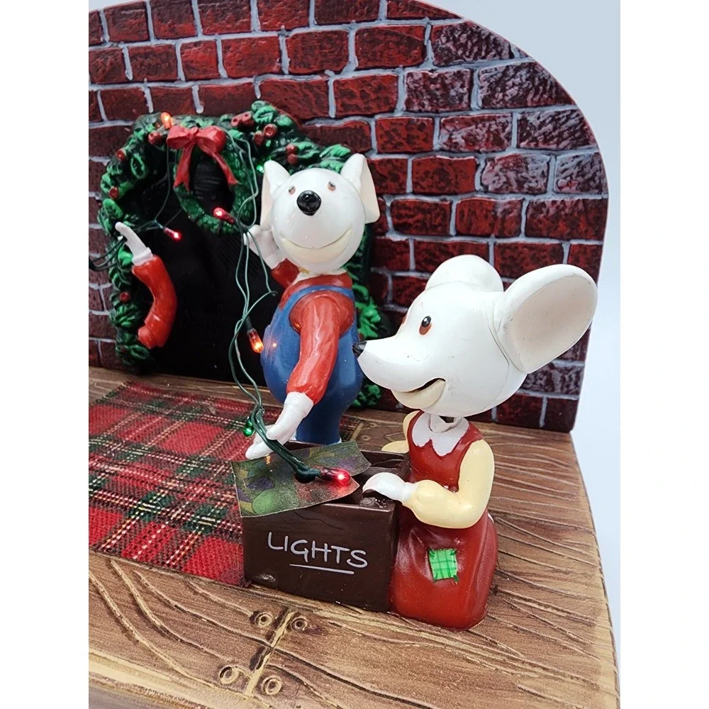 Gemmy Christmas Mice Plays Music/‎ Lights up Animation not working